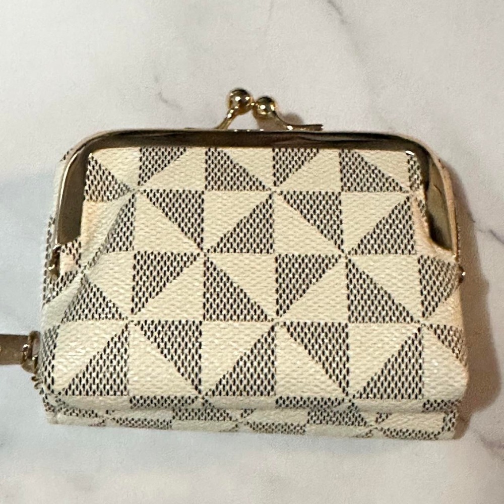 Mini Wallet - Picture 3 of 7